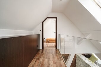 Exkluzívne na predaj krásny mezonetový 5 izbový byt o výmere - 6