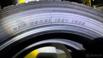 Yokohama BluEarth-Winter V906 SUV 235/55 R20 102V - 6