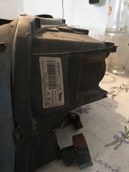 Predam prave predne svetlo xenon volvo xc90 - 6