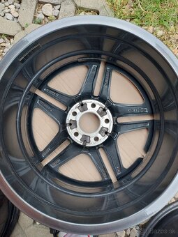 r18 nové 4ks AMG MERCEDES A B W177 W247 CLA C118 7,5J ET49 - 6