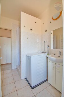 Na predaj dva byty, garáž, dvor, terasa, centrum mesta Veľký - 6