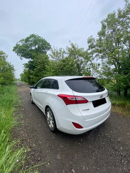 HYUNDAI i30 1.6CRDI - 6