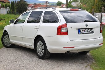 Škoda Octavia Combi 2.0 TDI CR Elegance, DPH, Vyhr. Sedadlá - 6