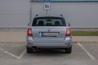 Škoda Superb Combi 1.6 TDI CR DPF Elegance - 6