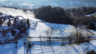 Na predaj slnečný stavebný pozemok s výhľadom v Žarnovici - 6