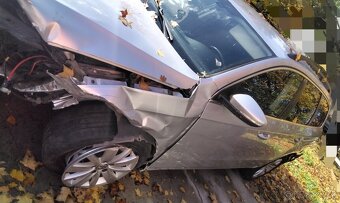 Volkswagen Passat B7 2.0 TDi 2013 predám DVERE farba LA7W - 6