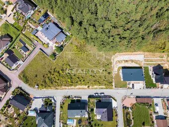 STAVEBNÝ pozemok na predaj v obci Pružina - 6