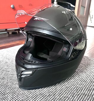 Prilba na motorku NOX - 6