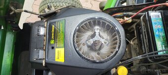 záhradný traktor John Deere X300R – 18koní - 6