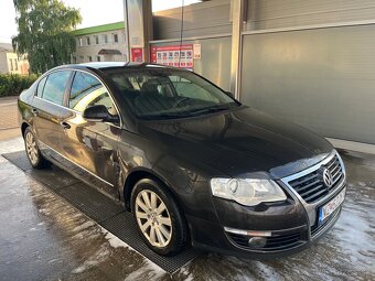 Volkswagen Passat 2.0 TDI 2010 Comfortline DPF - 6