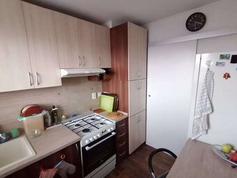 Voľná izba pre jednu osobu (spolu v 4-izb. byte len 2 osoby - 6