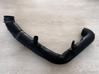 Tlaková hadica intercooler, snímač tlaku BXE BKC - 6