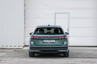 Volkswagen Passat Variant 1.5 TSI eHybrid ELEGANCE - 6
