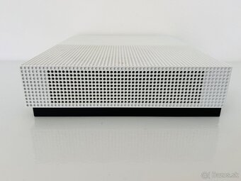 Xbox One S 1TB + bezdrôtový ovládač (Blue) - 6
