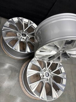 5x112 r18 Superb 3 superb 4 nove disky - 6