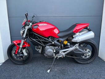 Ducati Monster 696+ - 6