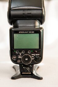 Nikon SB900, Nikon SB700 - 6