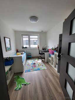 Ponúkame na predaj byt v novostavbe s veľkou záhradou a park - 6
