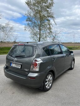 Toyota Corolla Verso 2.2 D, 7 miest na sedenie - 6