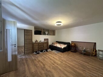 Na predaj starší 4-izbový rodinný dom s prístavbou v Košicia - 6