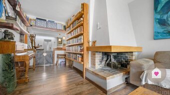 MA/ZOHOR - Rodinný dom s 2 bytovými jednotkami a 3 garážami - 6