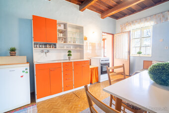 Na predaj autentická chalúpka 15km od Banskej Štiavnice - 6