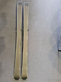 Lyže Atomic s viazaním + lyžiarky - 6