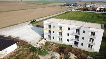 2 IZBOVÝ BYT S BALKÓNOM NOVOSTAVBA DLHÁ N/VÁHOM ŠAĽA - 6