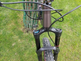 predám horský bicyke cross dt swiss zn. Stay true - 6