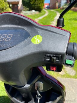 Predám trojkolku-moped v super stave - 6