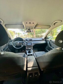 Rozpredám na náhradné diely passat B6 - 6