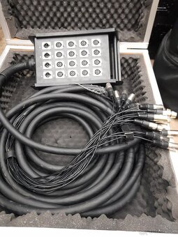 Predám zvukarský mix pult Mackie PRO FX 16 v 3 - 6