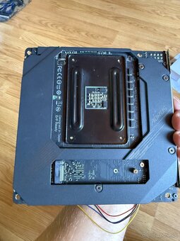 predam mini ITX dosku Gigabyte X570 I AORUS PRO WIFI - 6