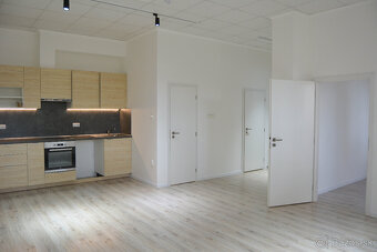 Priestor, kancelária na prenájom - 6