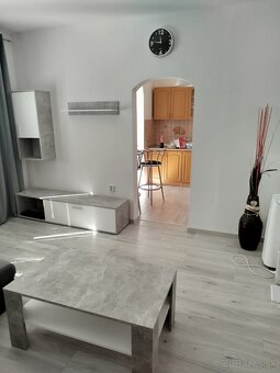 Prenájom 2-izbový byt - 6