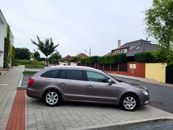 Škoda Superb combi 2.0 TDI Elegance R.V.2011 - 6