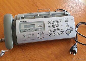 Dávkovače toaletného papiera a penového mydla. - 6