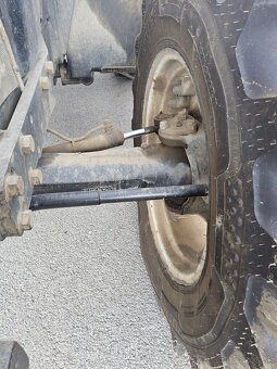 New Holland TL 100 A + čelný nakladač - 6