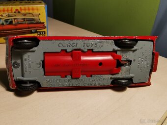 Corgi toys Ambulancia - 6
