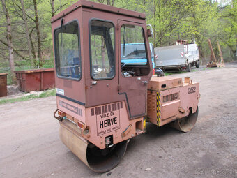 Vibrační válec Case Vibromax W252 - - 6