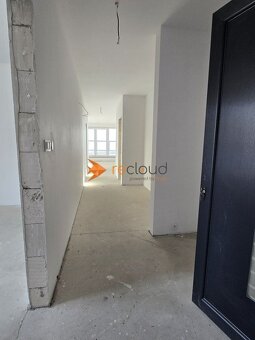 Atypický 3i byt vo vinohradníckej oblasti s veľkou terasou - 6