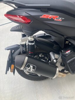 Aprilia SR GT 200 - 6