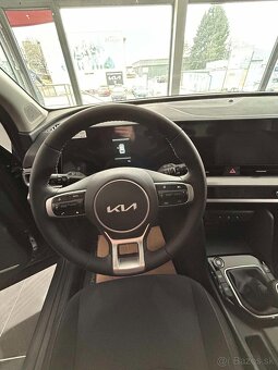 KIA SPORTAGE 1,6 T-GDI M6 GOLD MY 2025 - 6