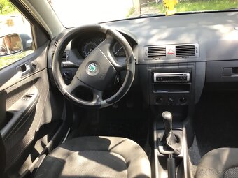 Škoda fabia 1,2 12V-havarované - 6