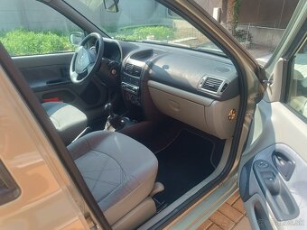 Renault Clio 2002 - 6