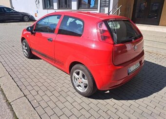 Fiat Grande Punto 1,2 i benzín manuál 51 kw - 6