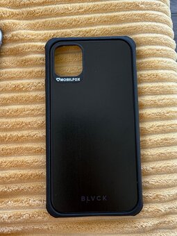 iPhone 11 16GB fialový - 6