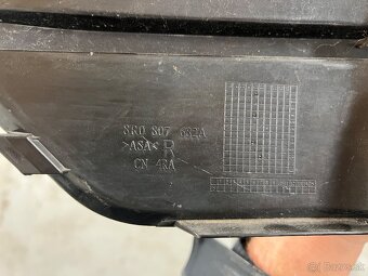 Zadné ľavé svetlo a predná ľavá mriežka Audi Q5 2008-2012 - 6