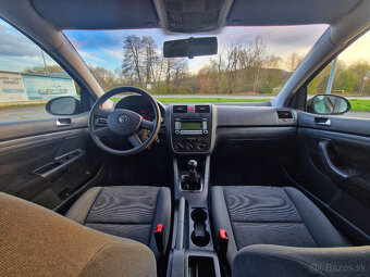 Volkswagen Golf 5 - výborný stav - 6