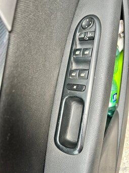 Peugeot 407SW - 6